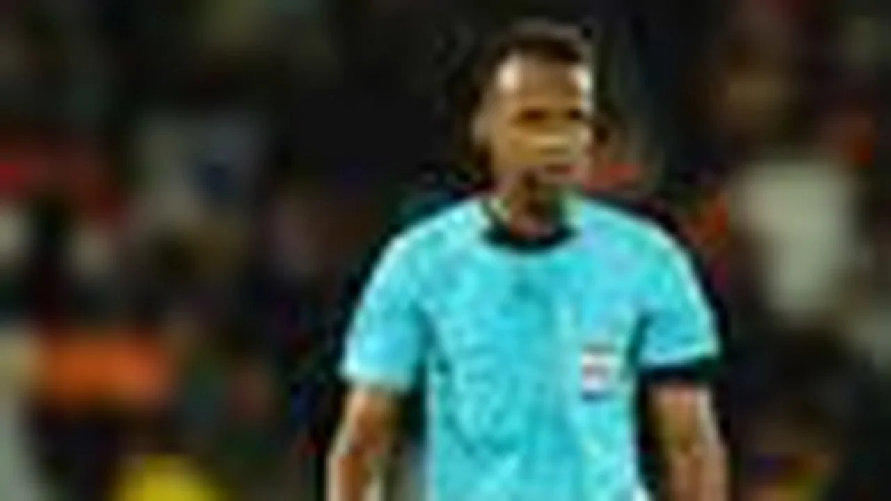 奥马尔·阿尔坦签证被取消世界杯裁判事件进展与FIFA补偿要求时间线分析